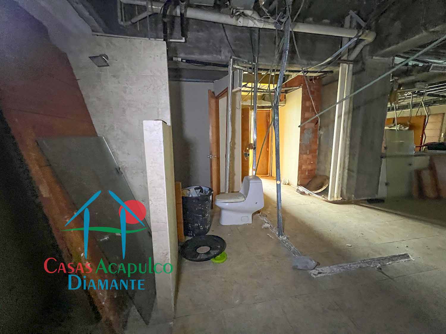 Galápagos 1001 - Recámara tres después de Otis 4